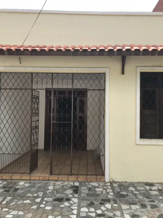 casa-com-3-quartos-a-venda-120m-no-tauape-fortaleza (2)