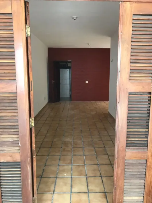 casa-com-3-quartos-a-venda-120m-no-tauape-fortaleza (5)