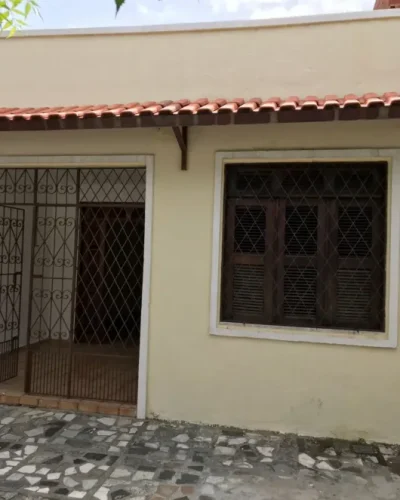 casa-com-3-quartos-a-venda-120m-no-tauape-fortaleza (1)